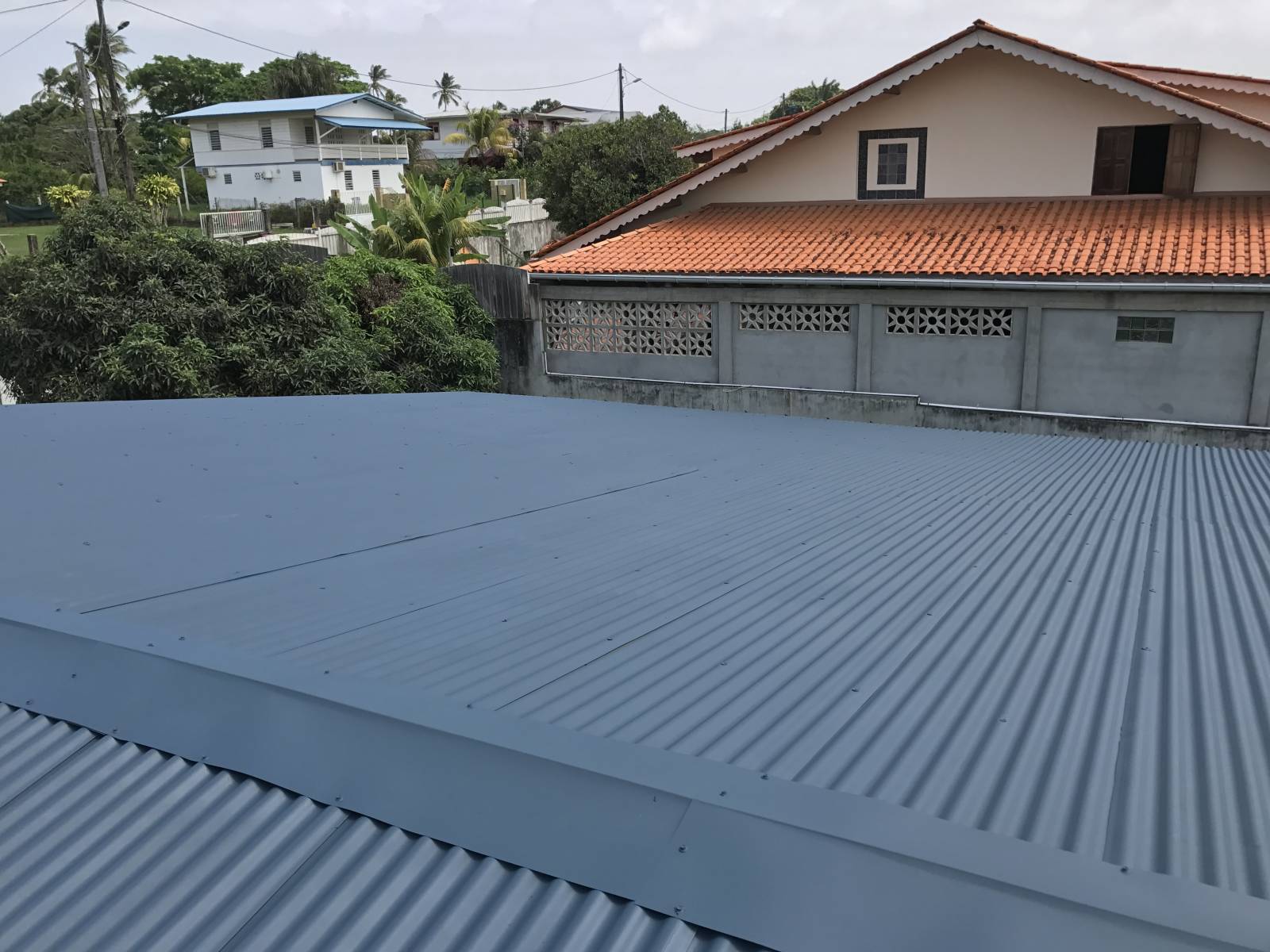 photo de tôle ondulée